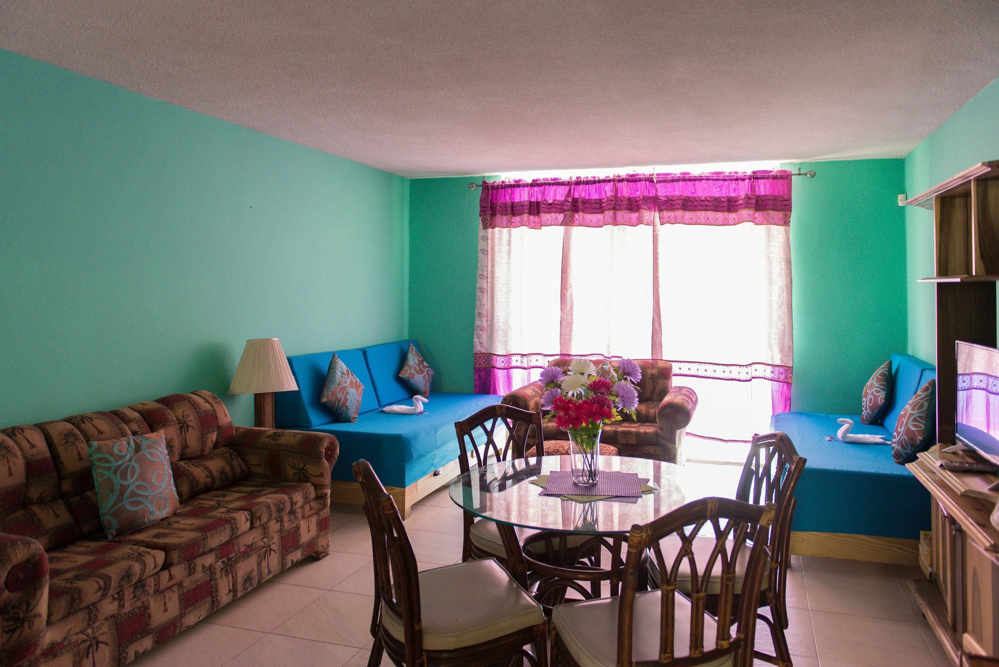 Montego Bay Club Apartments Esterno foto